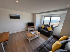Camelot House 1 Bed Apartment with Sea views